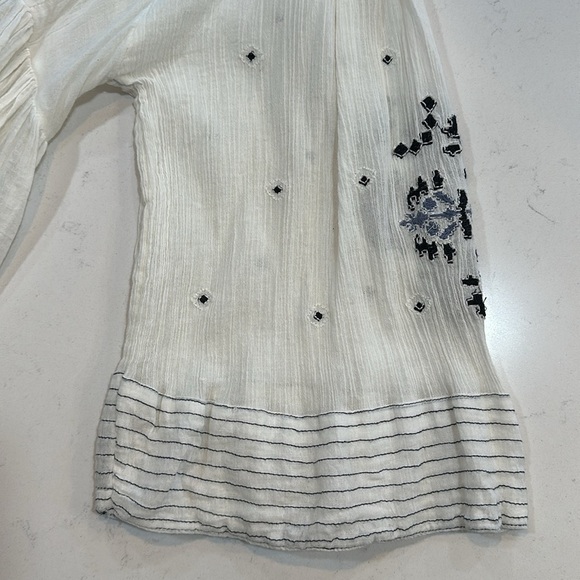 Free People Lace-Up White Top Size Medium - Picture 8 of 9